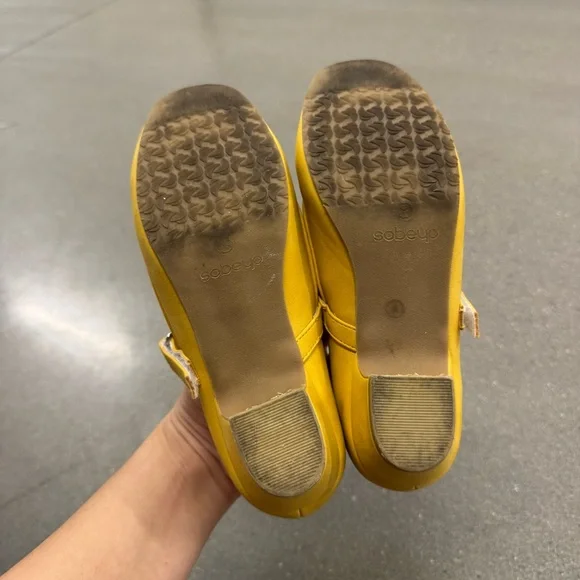 SOBEYO Yellow Girls Mary Jane Shoes Size 4 - Picture 8 of 9